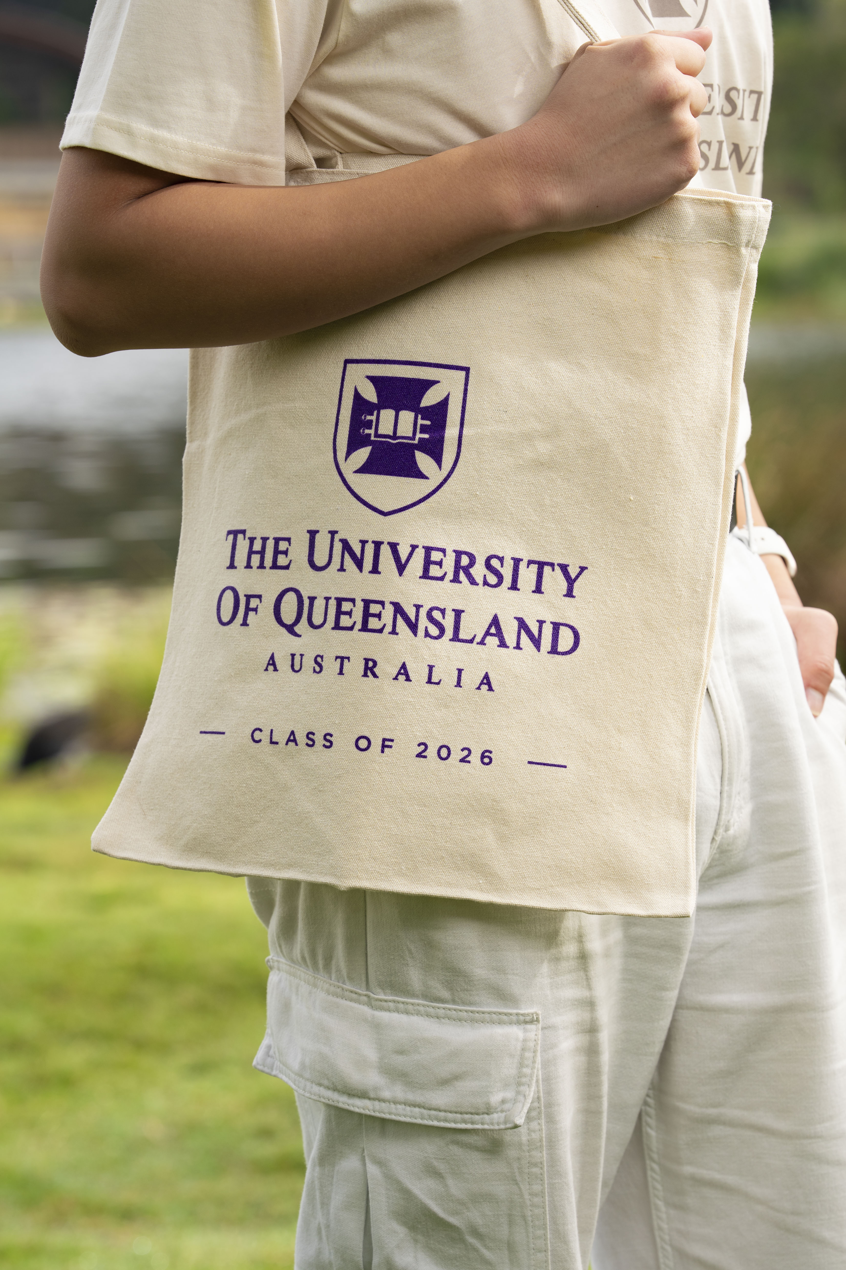 UQ Class of 2026 Tee - Sandstone Bundle