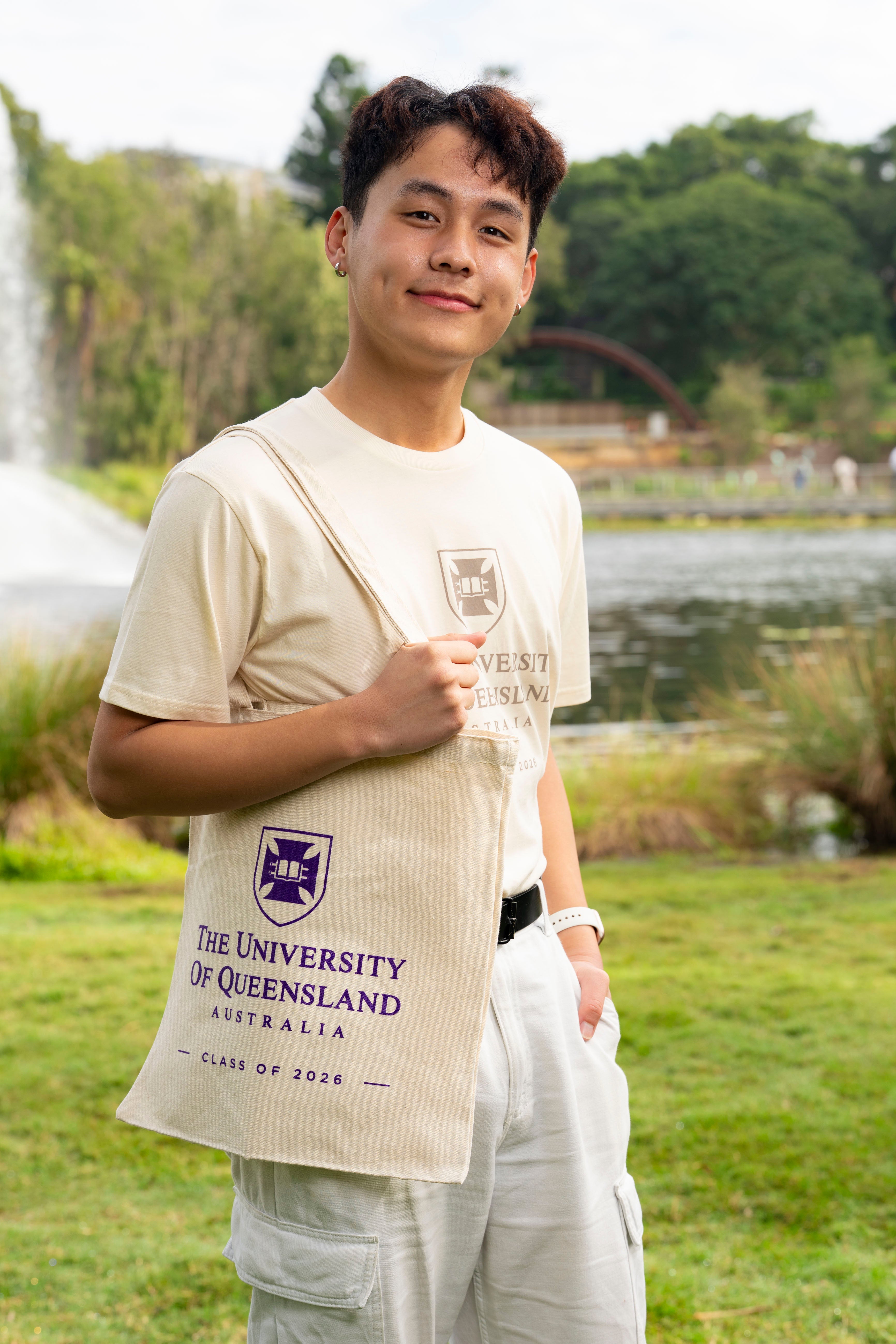 UQ Class of 2026 Tee - Sandstone Bundle